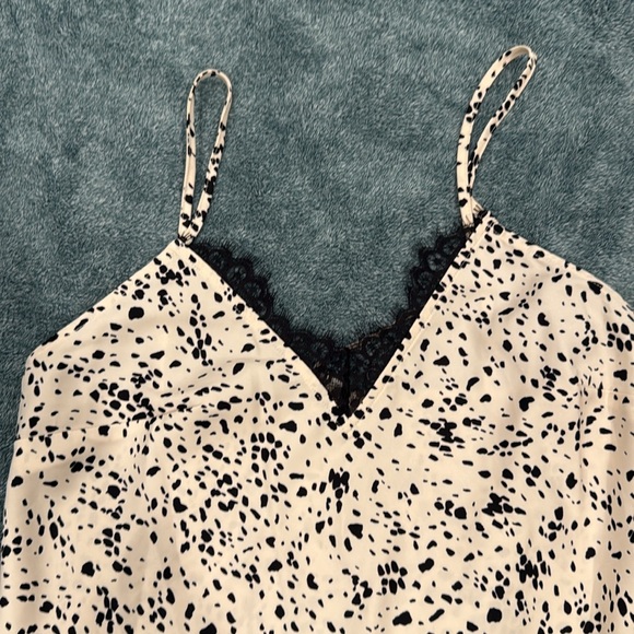 Lace slip dress - Picture 2 of 4